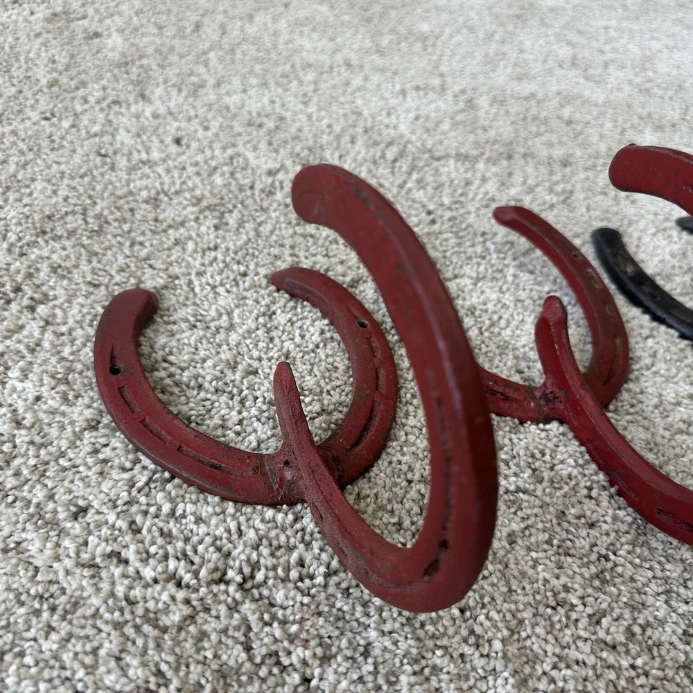 GUN rustic wall RACK horseshoe western hanger coat curtain 4 piece set Red Black